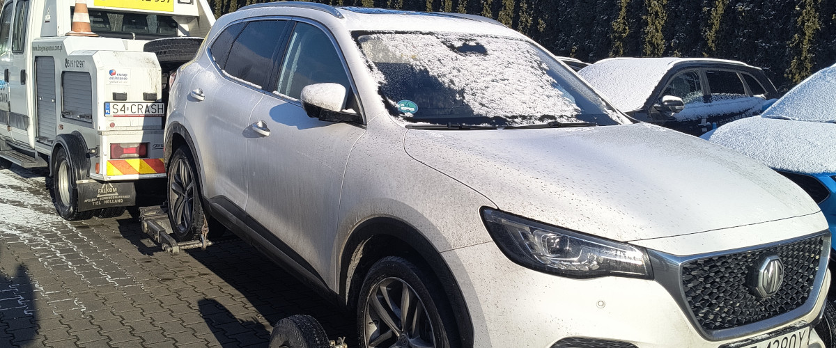 Czy można holować auto elektryczne? Sprawdź zasady