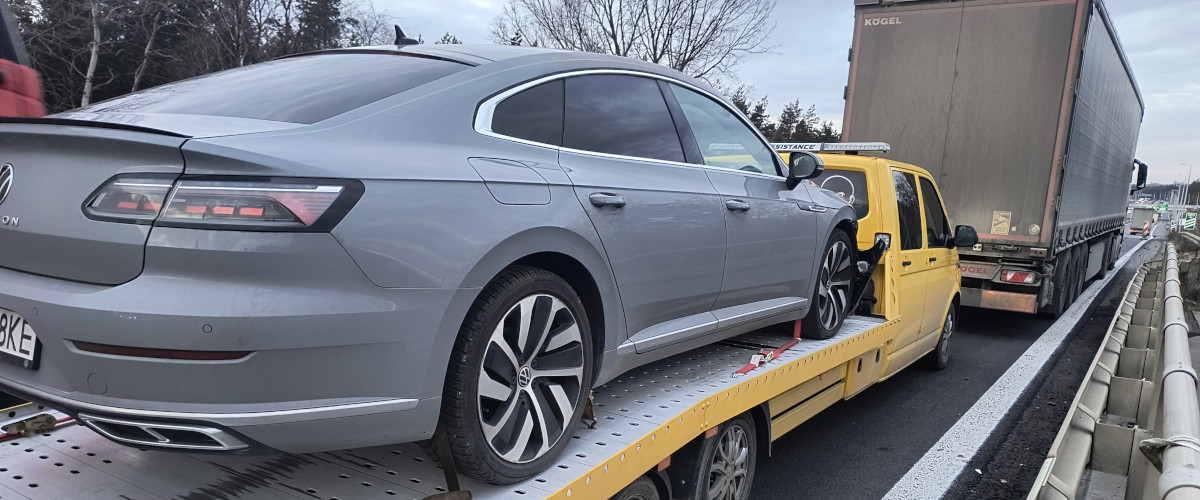 Jak przygotować auto do transportu lawetą?